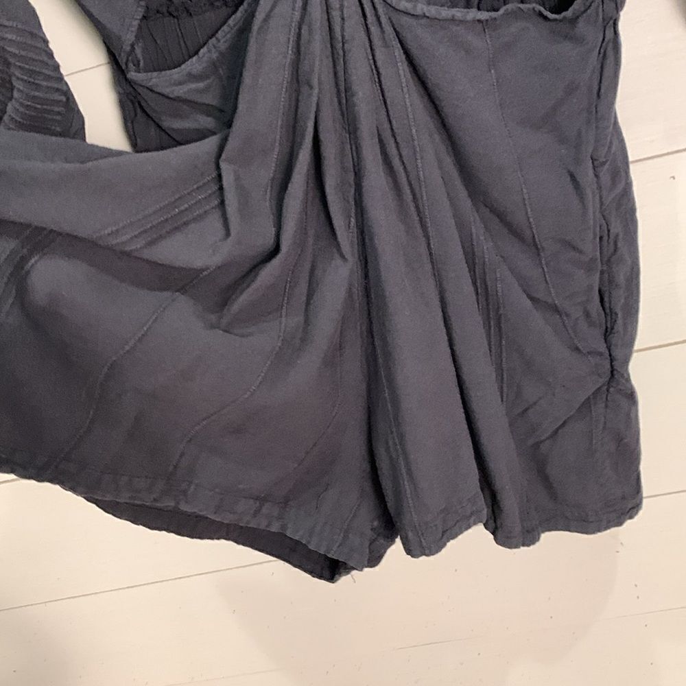 Free People Knotty but Nice black shorts romper billowy size large - Picture 8 of 12